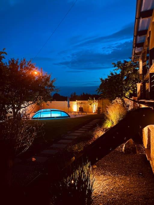 Pool, Sauna Und Blick Ins Gruene Wittenberg Extérieur photo